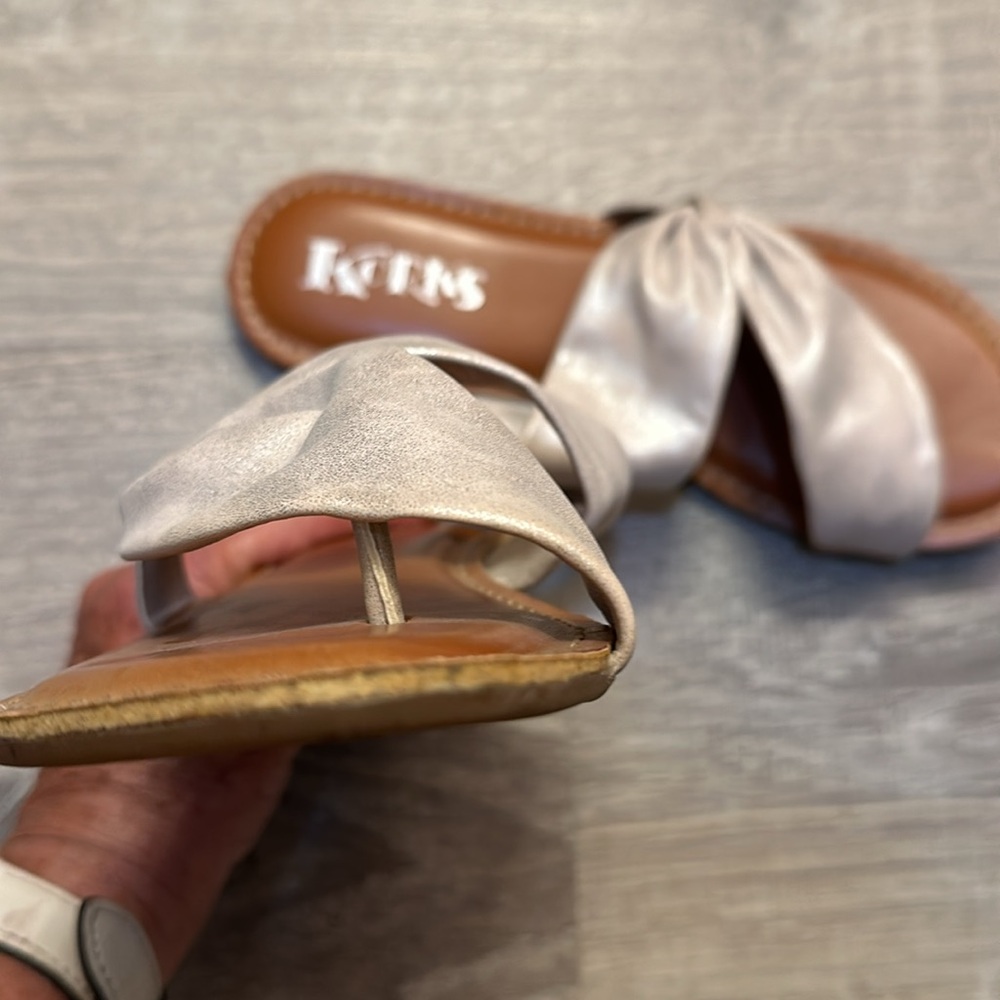 Flip Flop Sandals - Picture 4 of 4